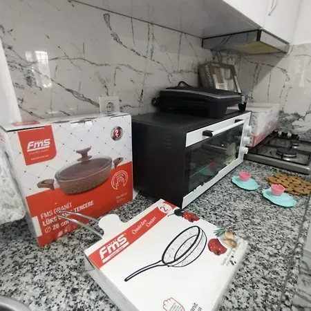 Sahile 40m Dsi Ve Tmo Kamp Yani, Aile Icin Uygun Apartman