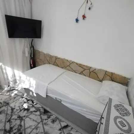 Sahile 40m Dsi Ve Tmo Kamp Yani, Aile Icin Uygun * Gümüldür