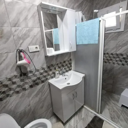 Sahile 40m Dsi Ve Tmo Kamp Yani, Aile Icin Uygun * Gümüldür